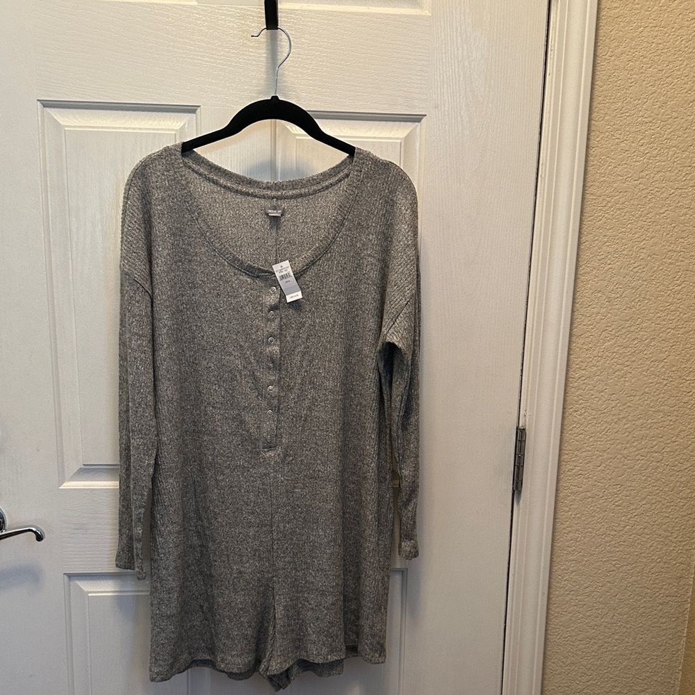 Aerie Heather Gray Long Sleeve Henley Sleep Romper, Cozy, Chic, Soft, Comfort